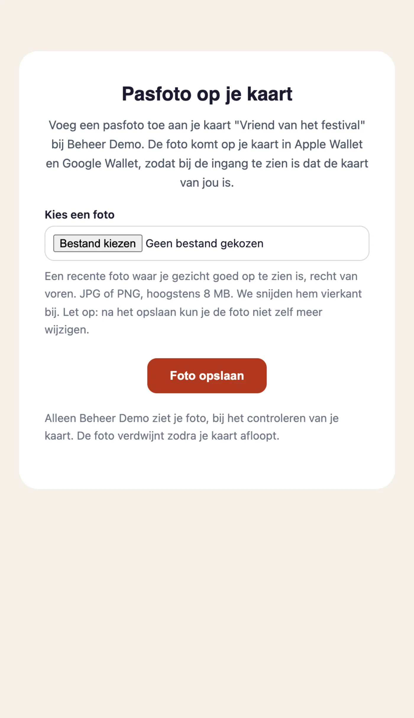 De pagina waar een lid een pasfoto aan zijn kaart toevoegt: een uploadveld met uitleg over de foto
